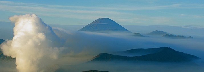 Agosto en Indonesia, Ruta de los Volcanes y Playa en Bali