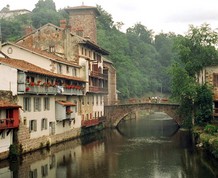 Puente del Pilar en el País Vasco Francés y Navarro 