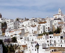 Agosto en las Playas de Cádiz: Sol, Playa y Chiringuitos