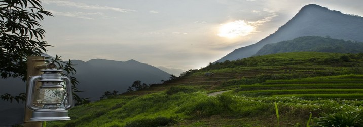 Puente Noviembre: De la bahía de Halong al delta del Mekong