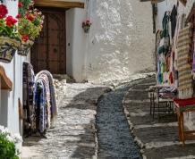 Puente en La Alpujarra y Fiesta de las Cruces de Granada