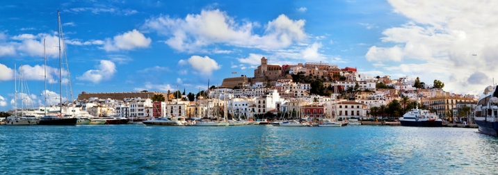 Navegando en velero por Ibiza y Formentera