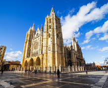 Puente de Octubre en León y Astorga