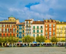 Semana Santa en Navarra: Nacedero del Urederra, Valle del Baztán y Cuevas de Urdax 