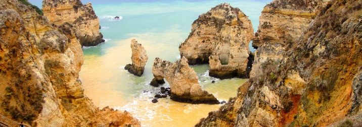Semana Santa: Playas y acantilados del Algarve Portugués.