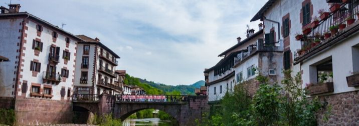 Rincones mágicos de Navarra y San Sebastián. Singles hasta 55